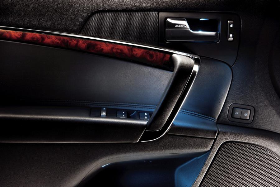  Lincoln MKZ Hybrid 2011 года  (фото 10 из 18)